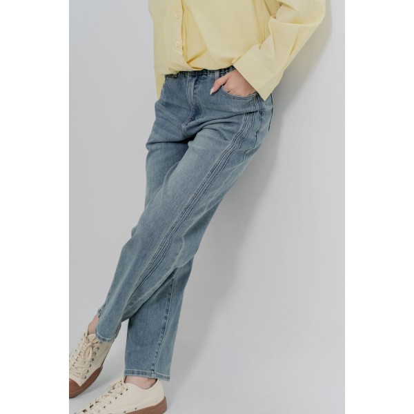 Light Wash Straight Jeans