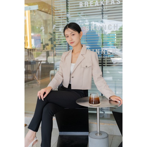 Cropped Single Breasted Blazer