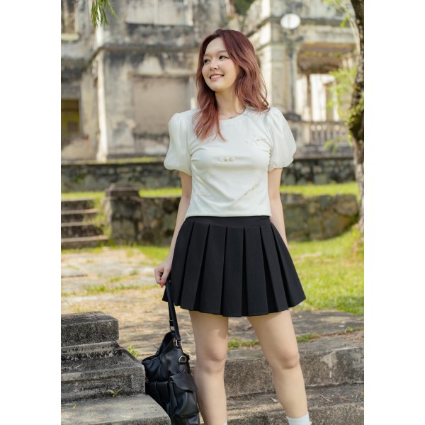 Puff sleeves top