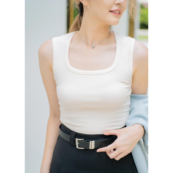 Square-necked sleeveless vest