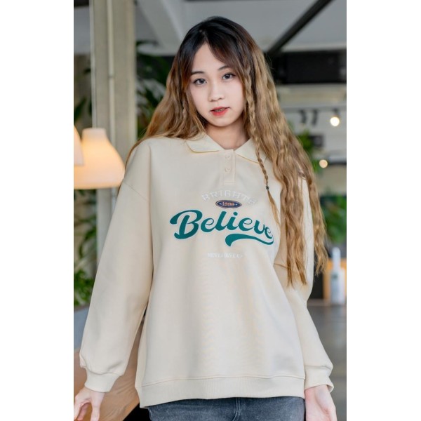 Long-sleeved shirt with a letter reverse collar