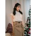 Sleeveless double-pocket button-open top