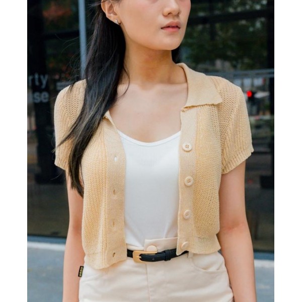 Collar-knit short-sleeved open-button top