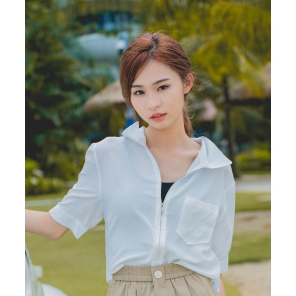Half Sleeves Full Zipper Collared  shirt with Pocket 